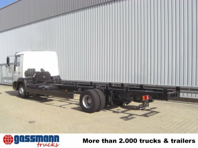 MAN LE 12.220 BL 4x2, Ersatzteilträger! - Chasis camión: foto 2 MAN LE 12.220 BL 4x2, Ersatzteilträger! - Chasis camión: foto 2