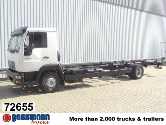 MAN LE 12.220 BL 4x2, Ersatzteilträger! - Chasis camión: foto 1 MAN LE 12.220 BL 4x2, Ersatzteilträger! - Chasis camión: foto 1