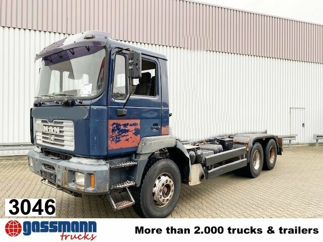 MAN T40 26.364/414 6x4, 6-Zylinder - Chasis camión: foto 1 MAN T40 26.364/414 6x4, 6-Zylinder - Chasis camión: foto 1