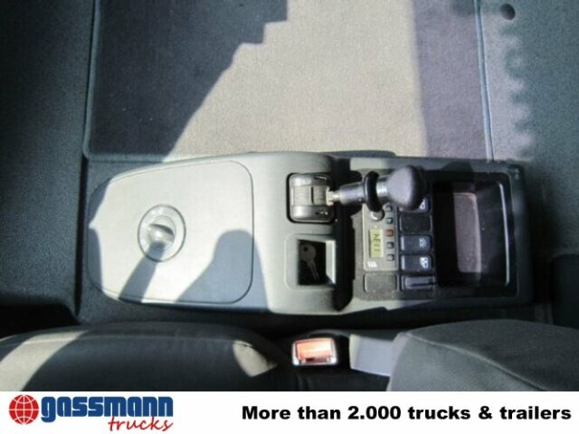 MAN TGM 12.280BL 4x2 - Portavehículos camión: foto 2 MAN TGM 12.280BL 4x2 - Portavehículos camión: foto 2