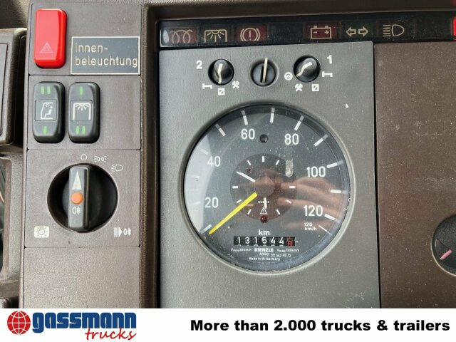 Mercedes-Benz 711 D-KA 4x2, Standklima, 11-Sitze, 2 x on stock - Camión caja cerrada: foto 5 Mercedes-Benz 711 D-KA 4x2, Standklima, 11-Sitze, 2 x on stock - Camión caja cerrada: foto 5