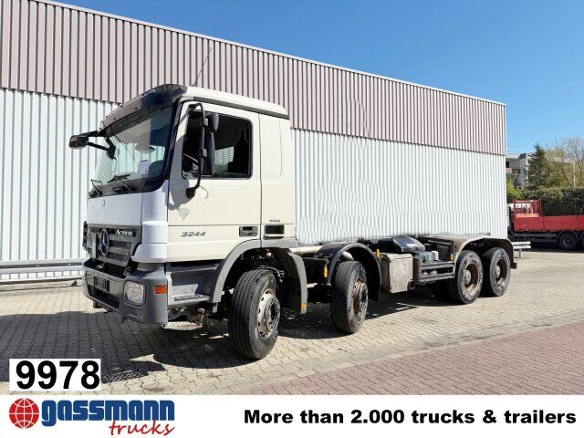 Mercedes-Benz Actros 3244 K 8x4/4 - Chasis camión: foto 1 Mercedes-Benz Actros 3244 K 8x4/4 - Chasis camión: foto 1