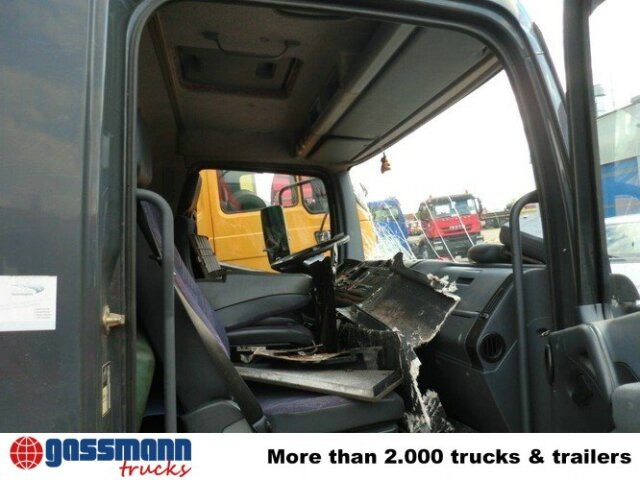 Camión caja cerrada Mercedes-Benz Atego 815 4x2, UNFALL! Ersatzteilträger!: foto 11