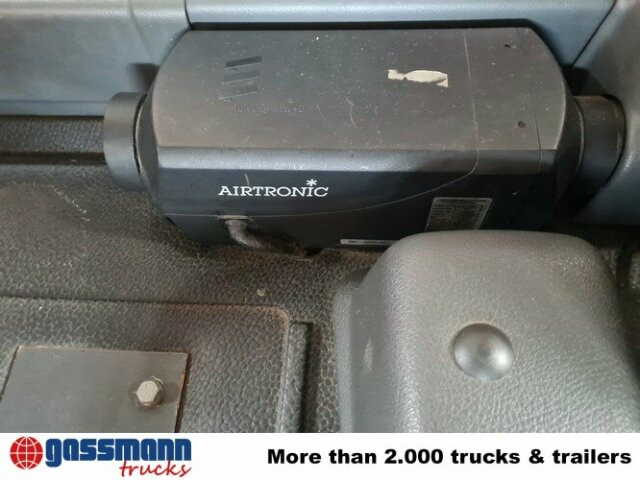 Mercedes-Benz Axor 1828 AK 4x4, Winterdienstausstattung, Kran - Volquete camión, Camión grúa: foto 4 Mercedes-Benz Axor 1828 AK 4x4, Winterdienstausstattung, Kran - Volquete camión, Camión grúa: foto 4