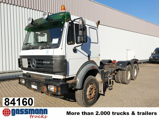 Mercedes-Benz SK II 25/2638 K 6x4, V8, Retarder, 2x - Chasis camión: foto 1 Mercedes-Benz SK II 25/2638 K 6x4, V8, Retarder, 2x - Chasis camión: foto 1
