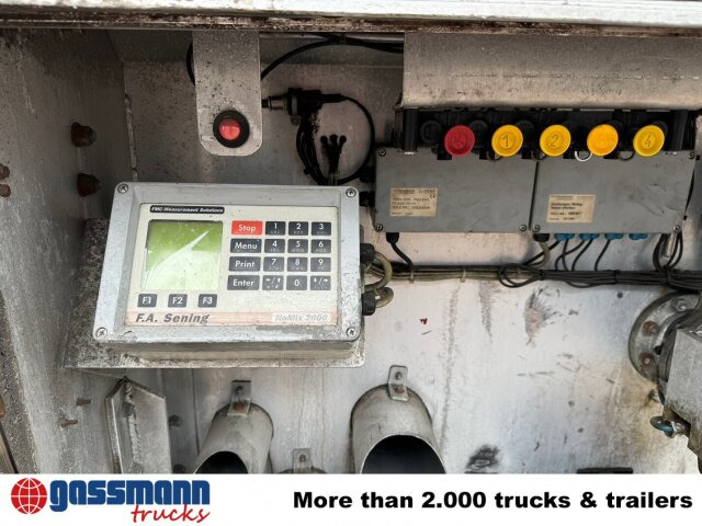 Schrader Z-STA 24-42.7/4, 4 Kammern, ca. 42700l, 2x - Cisterna semirremolque: foto 3 Schrader Z-STA 24-42.7/4, 4 Kammern, ca. 42700l, 2x - Cisterna semirremolque: foto 3