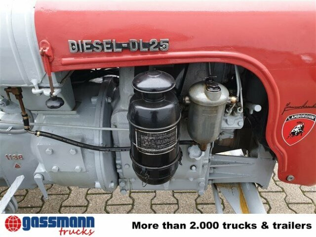 Traktor DL25 - Tractor: foto 5 Traktor DL25 - Tractor: foto 5