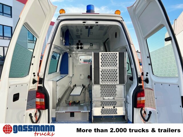 Volkswagen T5 2.5 TDI 4x2, Krankenwagen - Ambulancia: foto 2 Volkswagen T5 2.5 TDI 4x2, Krankenwagen - Ambulancia: foto 2