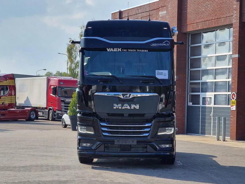 MAN TGX 18.540 - New - Full spec - Retarder - 2x tank - Full spoiler - Cabeza tractora: foto 2 MAN TGX 18.540 - New - Full spec - Retarder - 2x tank - Full spoiler - Cabeza tractora: foto 2