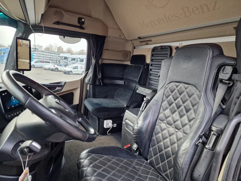 Cabeza tractora Mercedes-Benz Actros 2553 Gigaspace 6x2 - Retarder - Full air - 3.25 WB - Mirror cam: foto 10