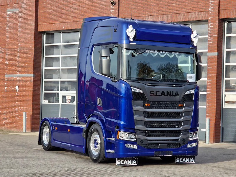 Scania 660S V8 NGS Highline 4x2 - Full spec - Retarder - Night Clima - Leather - Led - Full air - New Dashboard - Cabeza tractora: foto 1 Scania 660S V8 NGS Highline 4x2 - Full spec - Retarder - Night Clima - Leather - Led - Full air - New Dashboard - Cabeza tractora: foto 1