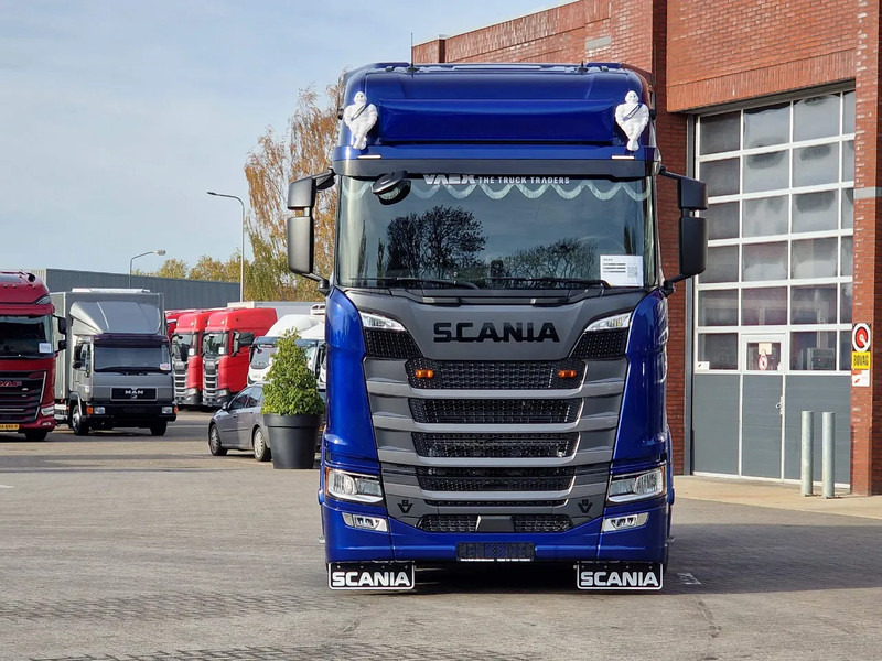 Scania 660S V8 NGS Highline 4x2 - Full spec - Retarder - Night Clima - Leather - Led - Full air - New Dashboard - Cabeza tractora: foto 2 Scania 660S V8 NGS Highline 4x2 - Full spec - Retarder - Night Clima - Leather - Led - Full air - New Dashboard - Cabeza tractora: foto 2