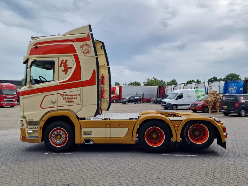 Scania R580 V8 NGS Highline 6x2 - PTO/Hydraulic - 2.95 WB - Retarder - Night clima - Custom interior - Cabeza tractora: foto 4 Scania R580 V8 NGS Highline 6x2 - PTO/Hydraulic - 2.95 WB - Retarder - Night clima - Custom interior - Cabeza tractora: foto 4