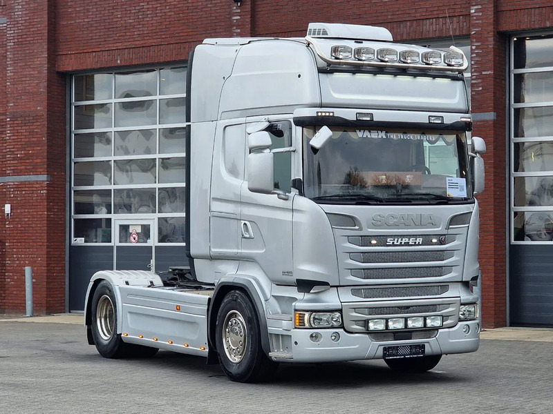 Scania R580 V8 Topline 4x2 - Full spec - Custom interior - Retarder - Night clima - Full air - Navi - Cabeza tractora: foto 1 Scania R580 V8 Topline 4x2 - Full spec - Custom interior - Retarder - Night clima - Full air - Navi - Cabeza tractora: foto 1