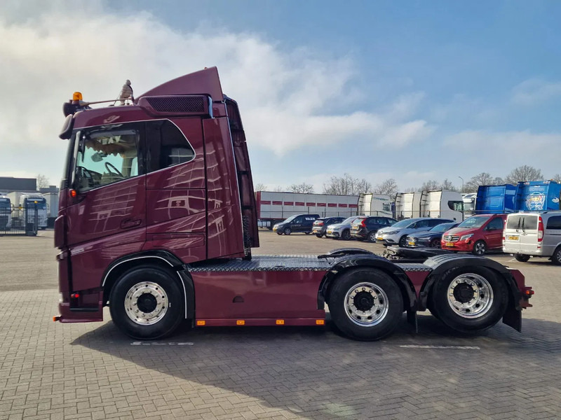 Volvo FH 13.540 Lowroof 6x2 - Show truck - Custom interior - Full air suspension - I parkcool - VEB+ - Cabeza tractora: foto 4 Volvo FH 13.540 Lowroof 6x2 - Show truck - Custom interior - Full air suspension - I parkcool - VEB+ - Cabeza tractora: foto 4