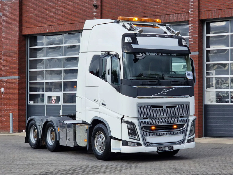 Volvo FH 16.750 Globetrotter XL 6x4 - Retarder - HUB Reduction - Low KM - Euro 5 - Cabeza tractora: foto 1 Volvo FH 16.750 Globetrotter XL 6x4 - Retarder - HUB Reduction - Low KM - Euro 5 - Cabeza tractora: foto 1