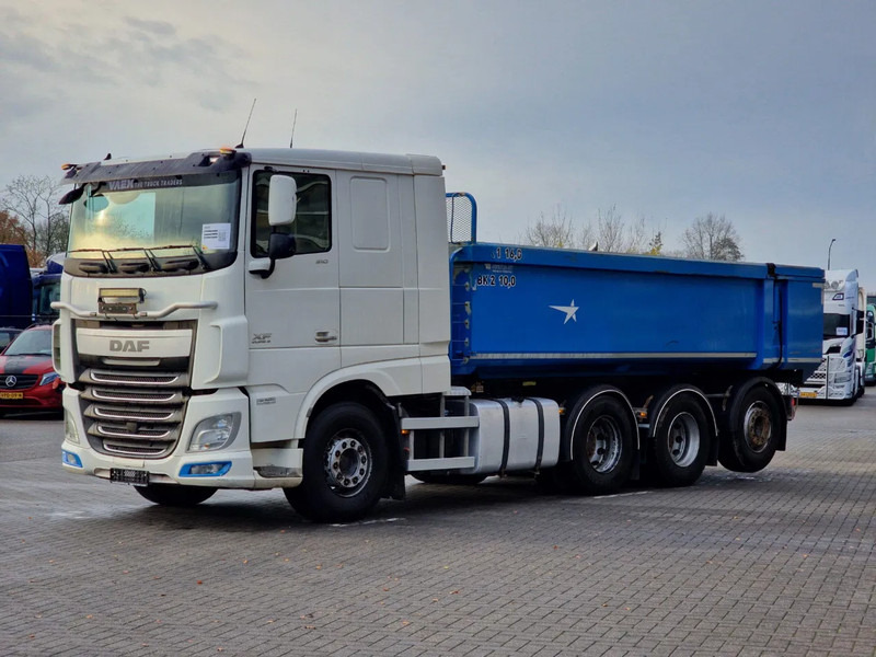 DAF XF 510 Ginaf 8x4*4 - Tipper - Euro 6 - Steering axle - Steel front suspension - Volquete camión: foto 4 DAF XF 510 Ginaf 8x4*4 - Tipper - Euro 6 - Steering axle - Steel front suspension - Volquete camión: foto 4