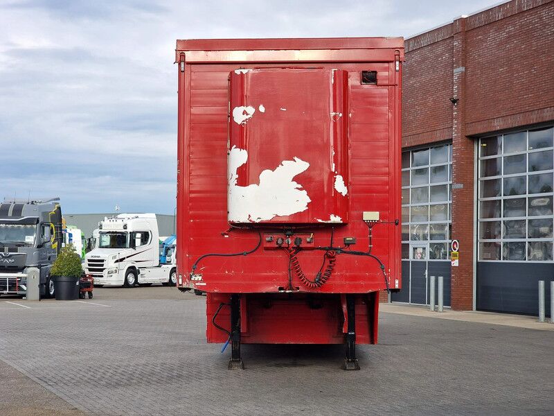 Finkl SAV35 - 3 deck Livestock - Water & Ventilation - Lifting Floors - Lifting roof - Transporte de ganado semirremolque: foto 3 Finkl SAV35 - 3 deck Livestock - Water & Ventilation - Lifting Floors - Lifting roof - Transporte de ganado semirremolque: foto 3