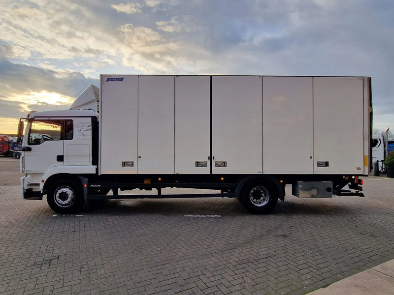 MAN TGM 18.290 4x2 - Sleepercab - Box with sidedoors - Loadlift - Full air - Euro 6 - Automatic - Camión caja cerrada: foto 4 MAN TGM 18.290 4x2 - Sleepercab - Box with sidedoors - Loadlift - Full air - Euro 6 - Automatic - Camión caja cerrada: foto 4