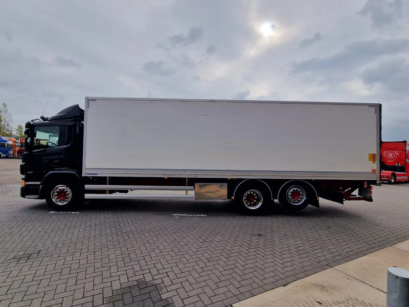 Scania P280 6x2*4 - Box - Loadlift - Low KM - Steering axle - Euro 6 - Full air - Camión caja cerrada: foto 4 Scania P280 6x2*4 - Box - Loadlift - Low KM - Steering axle - Euro 6 - Full air - Camión caja cerrada: foto 4