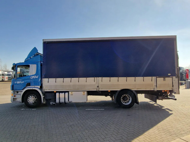 Scania P320 4x2 - Side boars - Loadlift - Full air - Navi - Camión lona: foto 4 Scania P320 4x2 - Side boars - Loadlift - Full air - Navi - Camión lona: foto 4