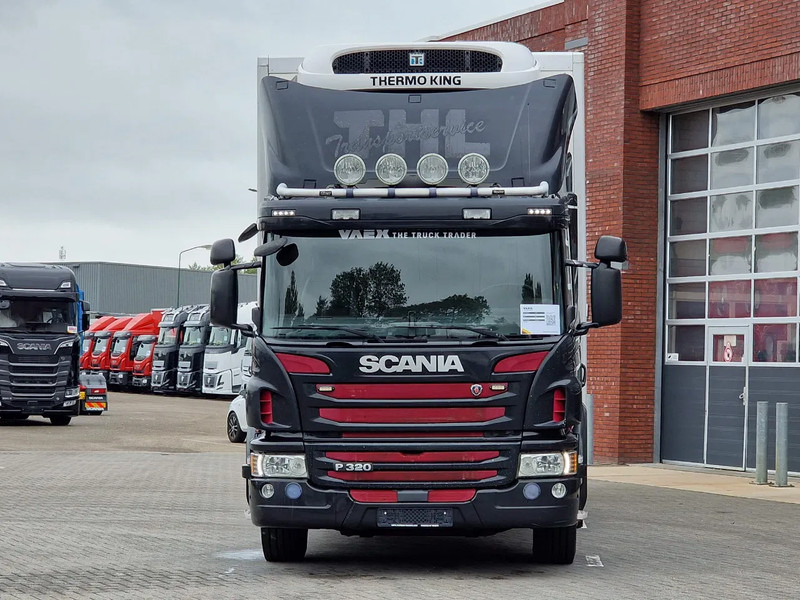 Scania P320 6x2*4 - Thermoking T-1200 R Frigo - Zepro Loadlift - Euro 6 - Steering axle - Full air - Isotérmico camión: foto 2 Scania P320 6x2*4 - Thermoking T-1200 R Frigo - Zepro Loadlift - Euro 6 - Steering axle - Full air - Isotérmico camión: foto 2