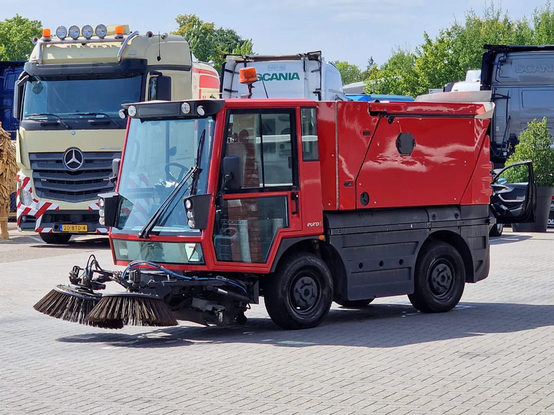 Schmidt Swingo 200 + - 4 wheel steering - Dutch Registration - Barredora industrial: foto 3 Schmidt Swingo 200 + - 4 wheel steering - Dutch Registration - Barredora industrial: foto 3