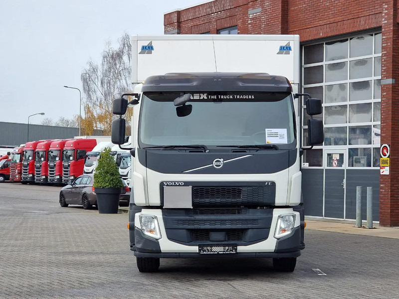 Volvo FE 280 4x2 - Closed box with Adjustable height - Loadlift - Full air - Euro 6 - 550 WB - Camión caja cerrada: foto 3 Volvo FE 280 4x2 - Closed box with Adjustable height - Loadlift - Full air - Euro 6 - 550 WB - Camión caja cerrada: foto 3