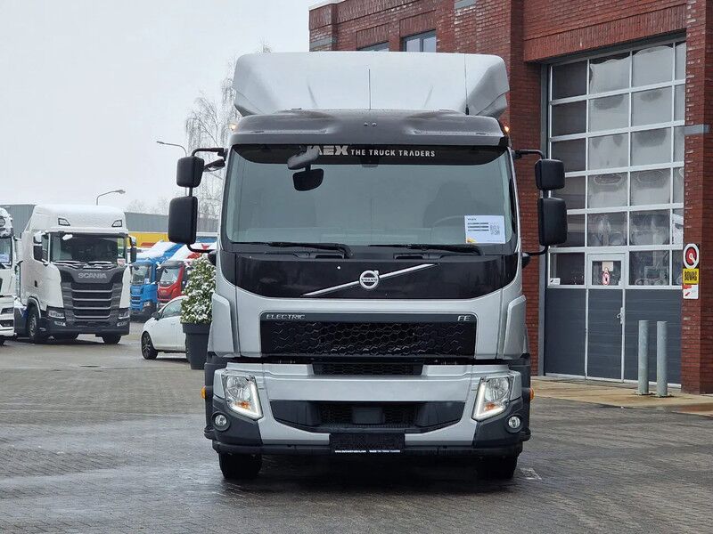 Volvo FE Electric - 6x2*4 - BDF - Ful air - 100% Electric - Low KM - Portacontenedore/ Intercambiable camión, Camión eléctrico: foto 2 Volvo FE Electric - 6x2*4 - BDF - Ful air - 100% Electric - Low KM - Portacontenedore/ Intercambiable camión, Camión eléctrico: foto 2