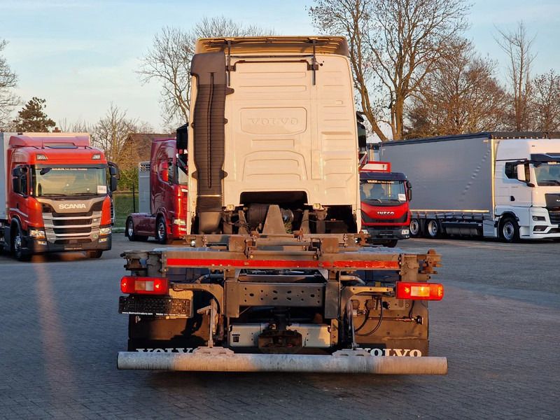 Leasing financiero de Volvo FH 13.460 Globetrotter 6x2*4 - BDF - I Parkcool - 4.90 WB - Full air - Navi leasing Volvo FH 13.460 Globetrotter 6x2*4 - BDF - I Parkcool - 4.90 WB - Full air - Navi: foto 6 Leasing financiero de Volvo FH 13.460 Globetrotter 6x2*4 - BDF - I Parkcool - 4.90 WB - Full air - Navi leasing Volvo FH 13.460 Globetrotter 6x2*4 - BDF - I Parkcool - 4.90 WB - Full air - Navi: foto 6