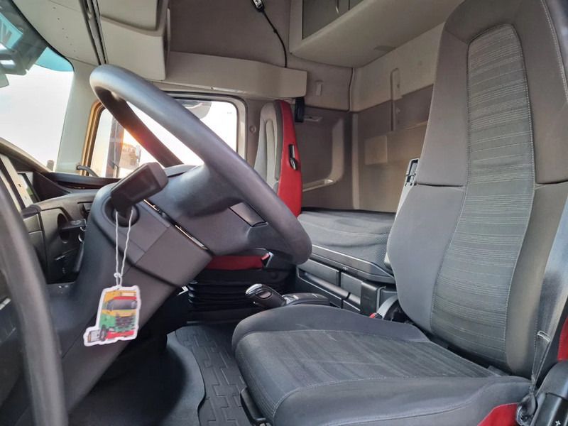 Leasing financiero de Volvo FH 13.460 Globetrotter 6x2*4 - BDF - I Parkcool - 4.90 WB - Full air - Navi leasing Volvo FH 13.460 Globetrotter 6x2*4 - BDF - I Parkcool - 4.90 WB - Full air - Navi: foto 10 Leasing financiero de Volvo FH 13.460 Globetrotter 6x2*4 - BDF - I Parkcool - 4.90 WB - Full air - Navi leasing Volvo FH 13.460 Globetrotter 6x2*4 - BDF - I Parkcool - 4.90 WB - Full air - Navi: foto 10