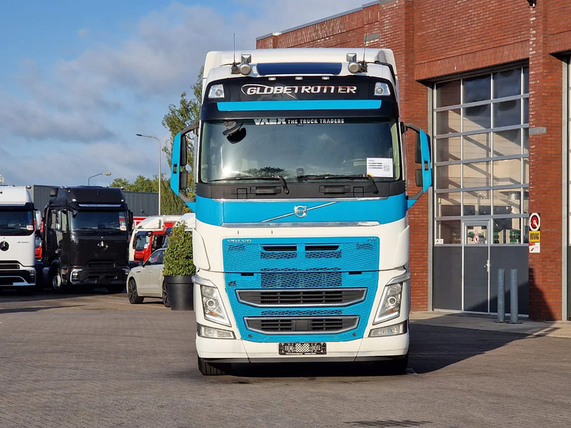 Volvo FH 13.540 Globetrotter 6x2 - BDF - 4.90 WB - Full air - VEB + - Portacontenedore/ Intercambiable camión: foto 2 Volvo FH 13.540 Globetrotter 6x2 - BDF - 4.90 WB - Full air - VEB + - Portacontenedore/ Intercambiable camión: foto 2