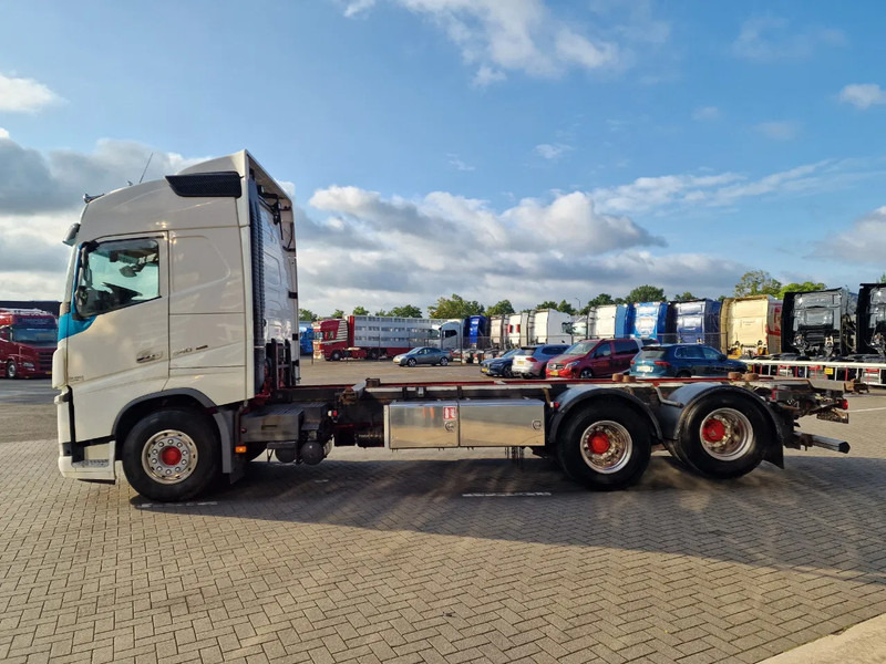 Volvo FH 13.540 Globetrotter 6x2 - BDF - 4.90 WB - Full air - VEB + - Portacontenedore/ Intercambiable camión: foto 4 Volvo FH 13.540 Globetrotter 6x2 - BDF - 4.90 WB - Full air - VEB + - Portacontenedore/ Intercambiable camión: foto 4