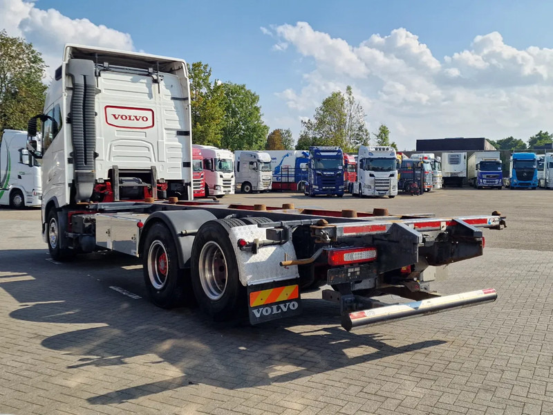 Volvo FH 16.750 Globetrotter 6x2 BDF - Retarder - HUB reduction - Euro 5 - 4.90 WB - Portacontenedore/ Intercambiable camión: foto 5 Volvo FH 16.750 Globetrotter 6x2 BDF - Retarder - HUB reduction - Euro 5 - 4.90 WB - Portacontenedore/ Intercambiable camión: foto 5