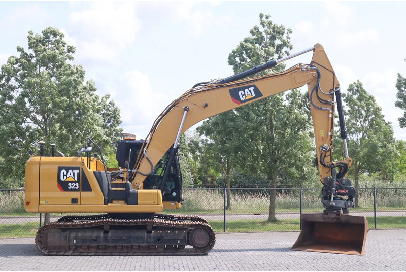 Caterpillar 323 07A | ROTOTILT | GPS NOVATRON | OILQUICK | FULL OPTION - Excavadora de cadenas: foto 4 Caterpillar 323 07A | ROTOTILT | GPS NOVATRON | OILQUICK | FULL OPTION - Excavadora de cadenas: foto 4