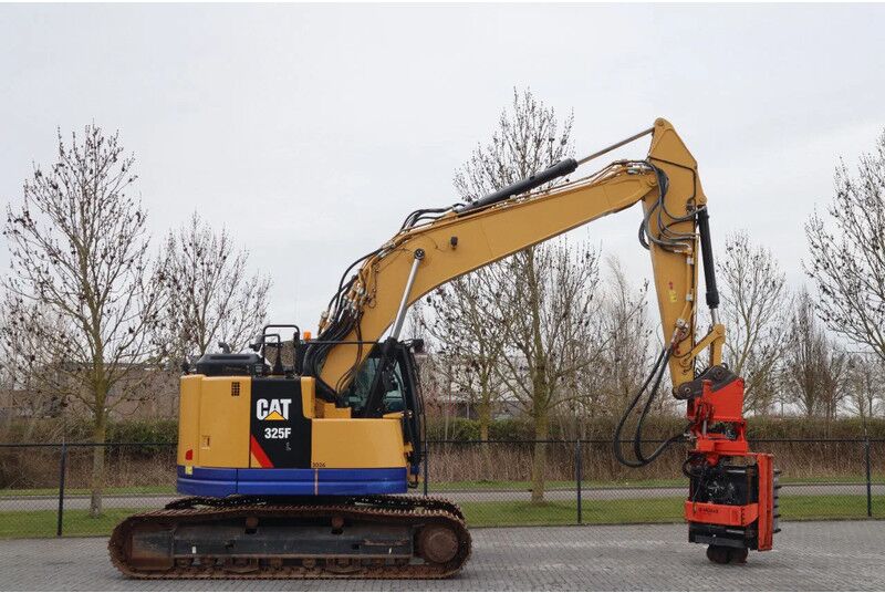 Caterpillar 325 F LCR | MOVAX SG-50V | ROTOTILT | SHEET PILE DRIVER - Excavadora de cadenas: foto 4 Caterpillar 325 F LCR | MOVAX SG-50V | ROTOTILT | SHEET PILE DRIVER - Excavadora de cadenas: foto 4