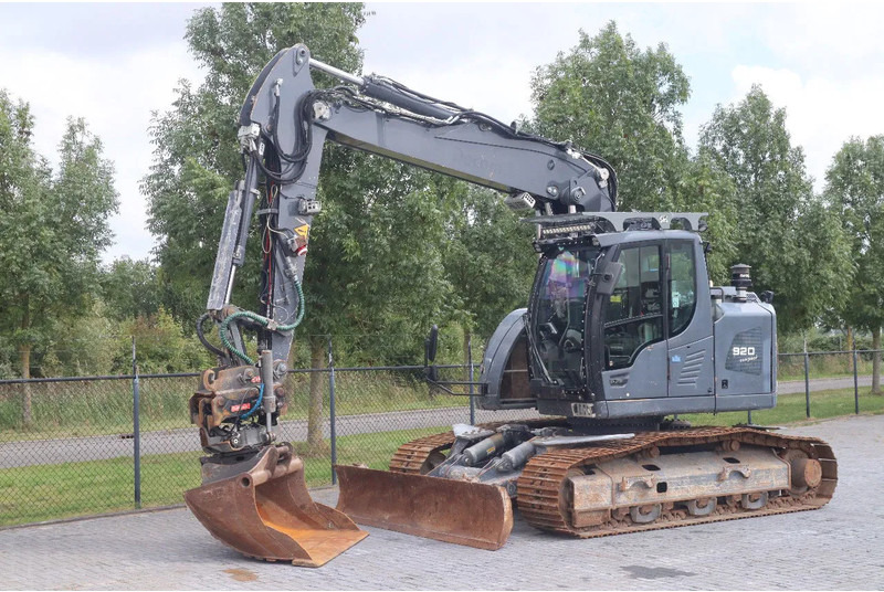Liebherr R920 K LC COMPACT | BLADE | ROTOTILT | OILQUICK | MAGNET - Excavadora de demolición: foto 2 Liebherr R920 K LC COMPACT | BLADE | ROTOTILT | OILQUICK | MAGNET - Excavadora de demolición: foto 2
