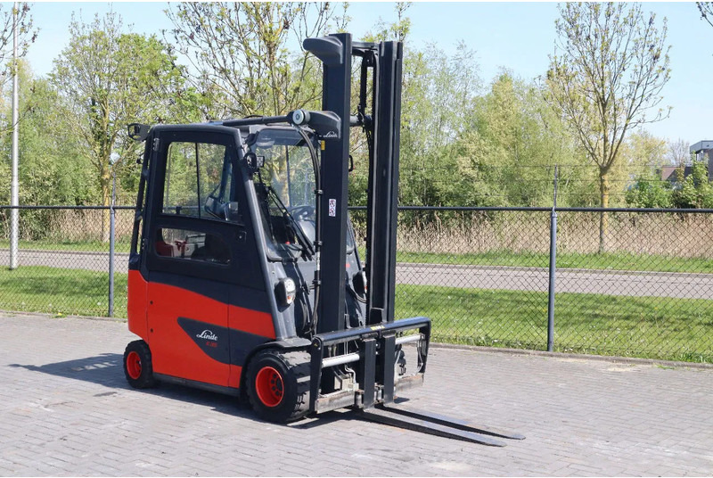Linde E35 HL-01 | SIDESHIFT | POSITIONERS | LOW HOURS - Carretilla elevadora eléctrica: foto 5 Linde E35 HL-01 | SIDESHIFT | POSITIONERS | LOW HOURS - Carretilla elevadora eléctrica: foto 5