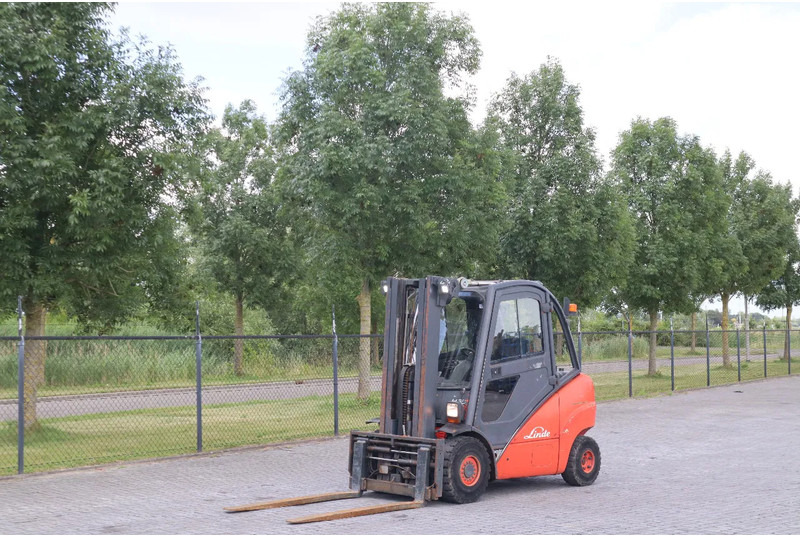Linde H35D | SIDESHIFT + SPREADER | FREELIFT | 4.7 M - Carretilla elevadora diésel: foto 2 Linde H35D | SIDESHIFT + SPREADER | FREELIFT | 4.7 M - Carretilla elevadora diésel: foto 2