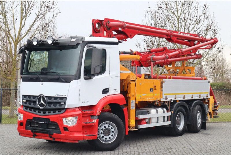 Mercedes-Benz Arocs 2546 6X2*4 | JUNJIN 25 METER | REMOTE | EURO 6 - Bomba de hormigón: foto 4 Mercedes-Benz Arocs 2546 6X2*4 | JUNJIN 25 METER | REMOTE | EURO 6 - Bomba de hormigón: foto 4