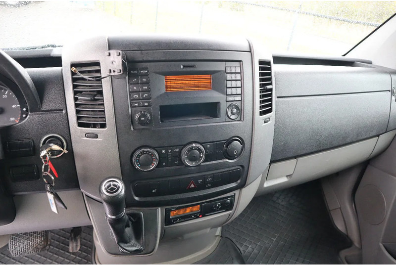 Furgoneta Mercedes-Benz Sprinter 516 | 4X2 | MOBILE WORKSHOP | WERKSTATT | SERVICE VAN: foto 17 Furgoneta Mercedes-Benz Sprinter 516 | 4X2 | MOBILE WORKSHOP | WERKSTATT | SERVICE VAN: foto 17