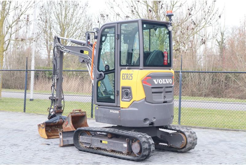 Volvo ECR25 ELECTRIC | JECR25D | TILTBUCKET | BUCKET | LOW HOURS - Miniexcavadora: foto 3 Volvo ECR25 ELECTRIC | JECR25D | TILTBUCKET | BUCKET | LOW HOURS - Miniexcavadora: foto 3