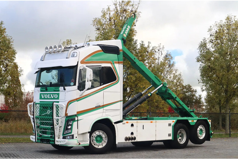 Volvo FH 16.750 | 6X2*4 | RETARDER | STEERING AXLE | JOAB HOOK | EURO 6 - Multibasculante camión: foto 1 Volvo FH 16.750 | 6X2*4 | RETARDER | STEERING AXLE | JOAB HOOK | EURO 6 - Multibasculante camión: foto 1