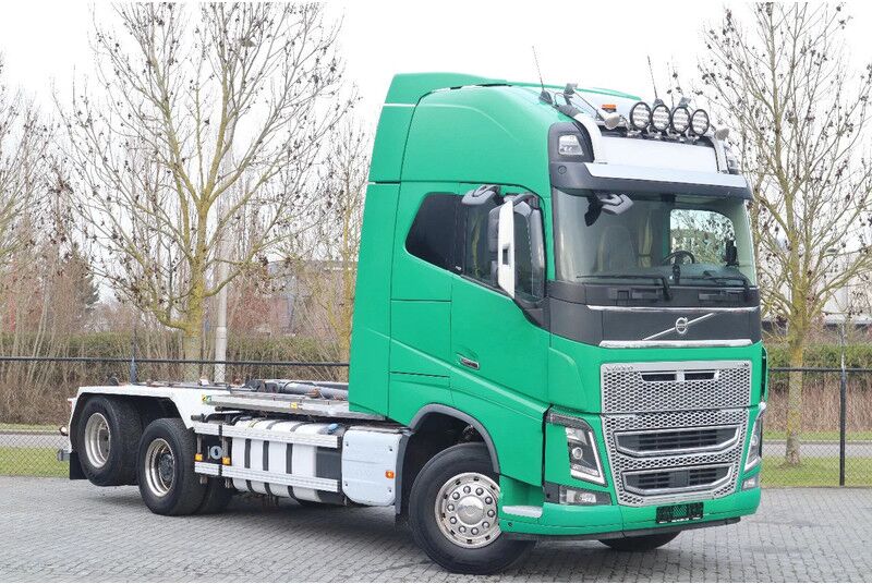 Volvo FH 16.750 6X2 | RETARDER | JOAB HOOK | EURO 6 - Multibasculante camión: foto 3 Volvo FH 16.750 6X2 | RETARDER | JOAB HOOK | EURO 6 - Multibasculante camión: foto 3