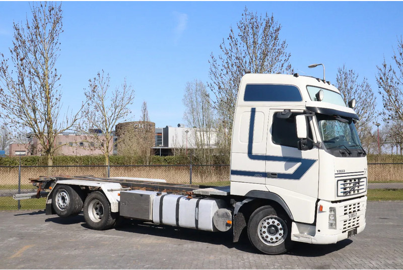 Volvo FH 460 | 6X2 | MANUAL | BDF | RETARDER | EURO 3 - Portacontenedore/ Intercambiable camión: foto 3 Volvo FH 460 | 6X2 | MANUAL | BDF | RETARDER | EURO 3 - Portacontenedore/ Intercambiable camión: foto 3