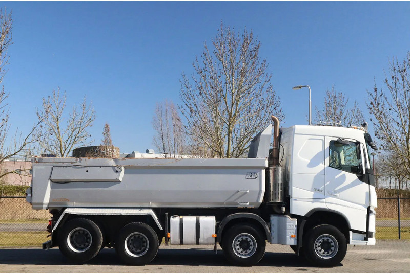 Volvo FH 540 8X4 TANDEMLIFT | BIG AXLES | RETARDER | VDS - Volquete camión: foto 4 Volvo FH 540 8X4 TANDEMLIFT | BIG AXLES | RETARDER | VDS - Volquete camión: foto 4