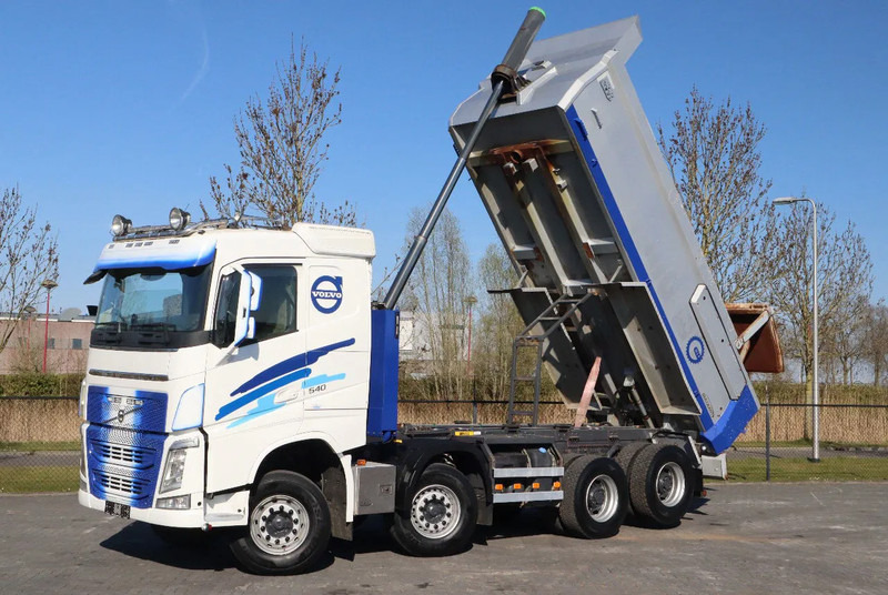 Volvo FH 540 | 8X4 | TANDEMLIFT | RETARDER | BIG AXLES | EURO 6 - Volquete camión: foto 1 Volvo FH 540 | 8X4 | TANDEMLIFT | RETARDER | BIG AXLES | EURO 6 - Volquete camión: foto 1