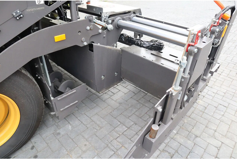 Leasing financiero de Volvo P2870 D ABG | ASPHALT PAVER | NEW / UNUSED | BOMAG BF300 leasing Volvo P2870 D ABG | ASPHALT PAVER | NEW / UNUSED | BOMAG BF300: foto 12 Leasing financiero de Volvo P2870 D ABG | ASPHALT PAVER | NEW / UNUSED | BOMAG BF300 leasing Volvo P2870 D ABG | ASPHALT PAVER | NEW / UNUSED | BOMAG BF300: foto 12