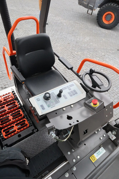 Leasing financiero de Volvo P2870 D ABG | ASPHALT PAVER | NEW / UNUSED | BOMAG BF300 leasing Volvo P2870 D ABG | ASPHALT PAVER | NEW / UNUSED | BOMAG BF300: foto 16 Leasing financiero de Volvo P2870 D ABG | ASPHALT PAVER | NEW / UNUSED | BOMAG BF300 leasing Volvo P2870 D ABG | ASPHALT PAVER | NEW / UNUSED | BOMAG BF300: foto 16