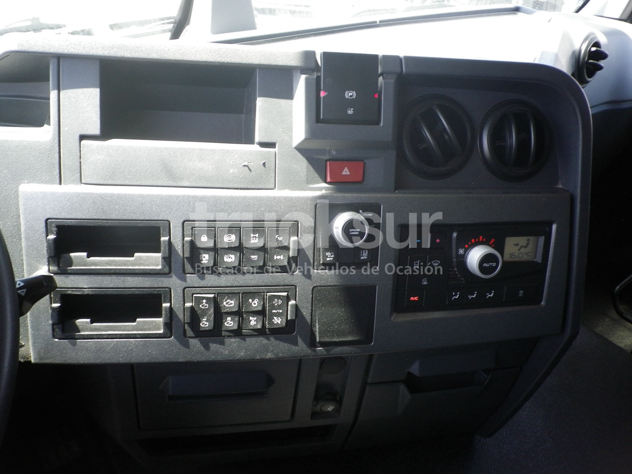 Cabeza tractora RENAULT T440 SLEEPER CAB: foto 10